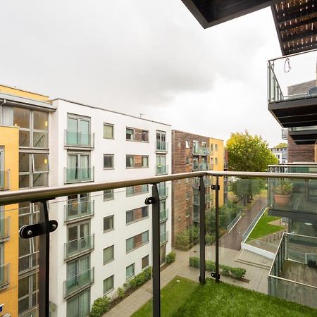 Amazing Modern 2 Bedroom Flat In Greenwich For 4 People London Bagian luar foto