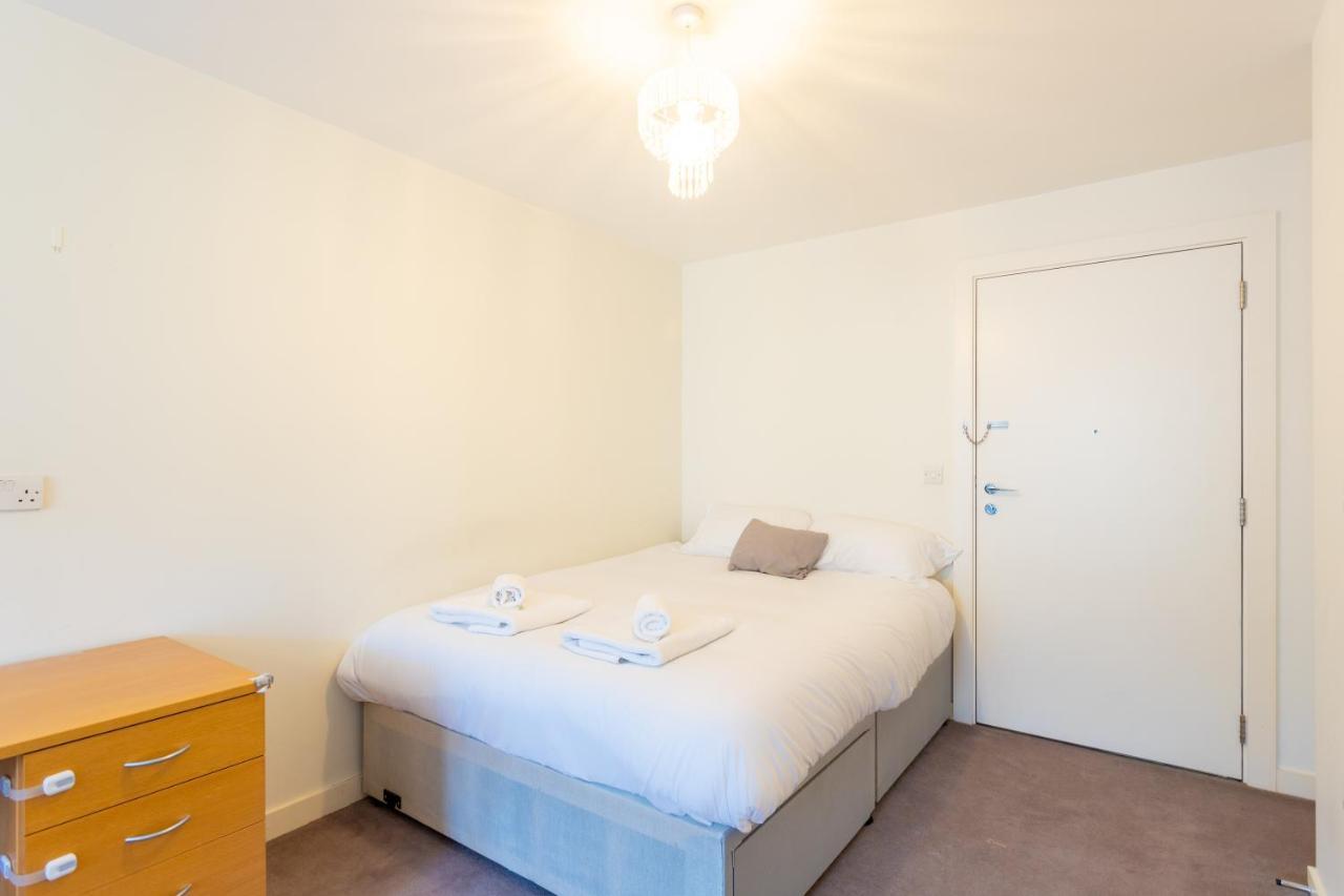 Amazing Modern 2 Bedroom Flat In Greenwich For 4 People London Bagian luar foto