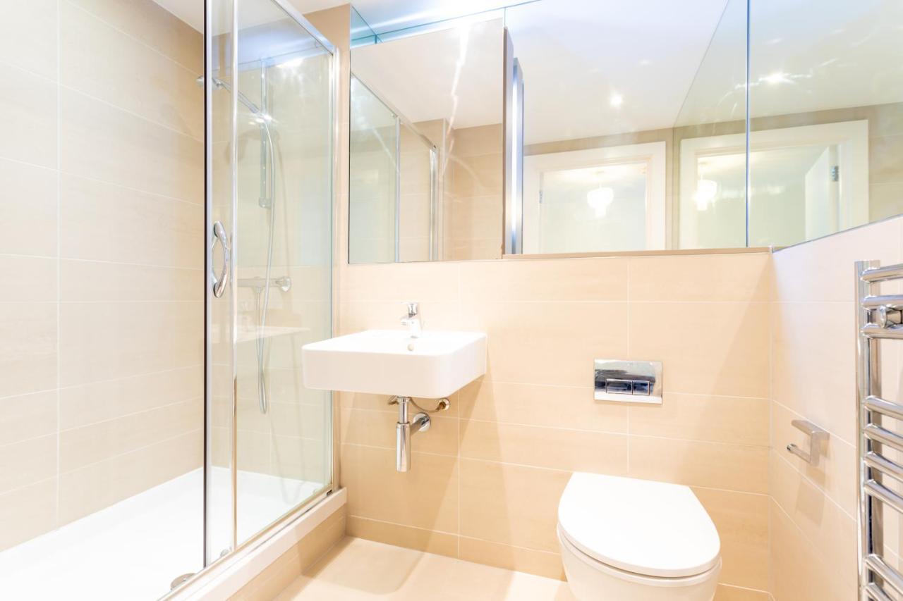 Amazing Modern 2 Bedroom Flat In Greenwich For 4 People London Bagian luar foto